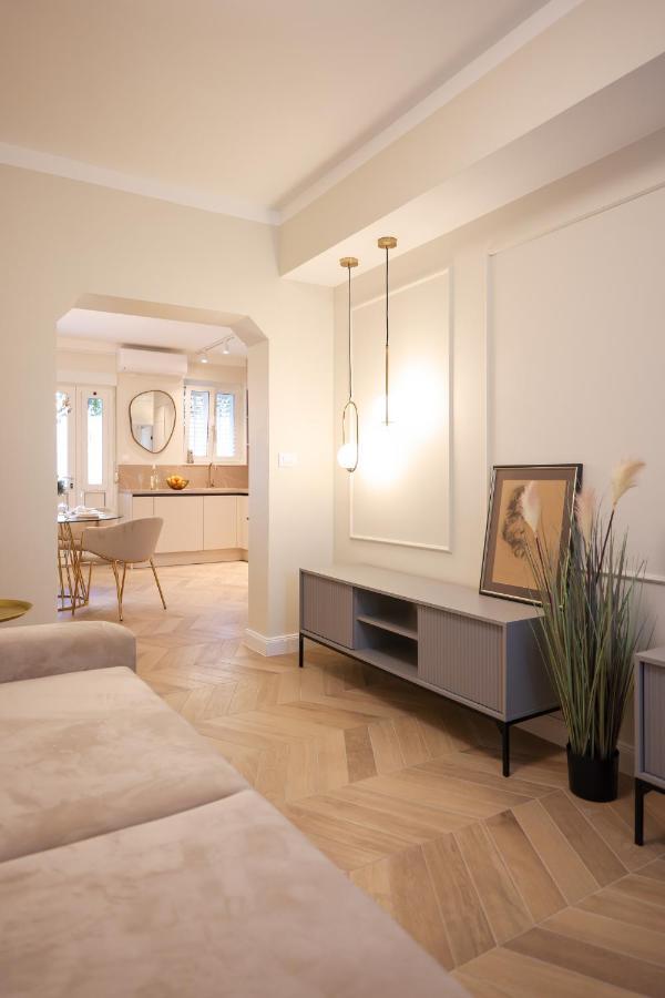 Golden Sea Organ Apartment *